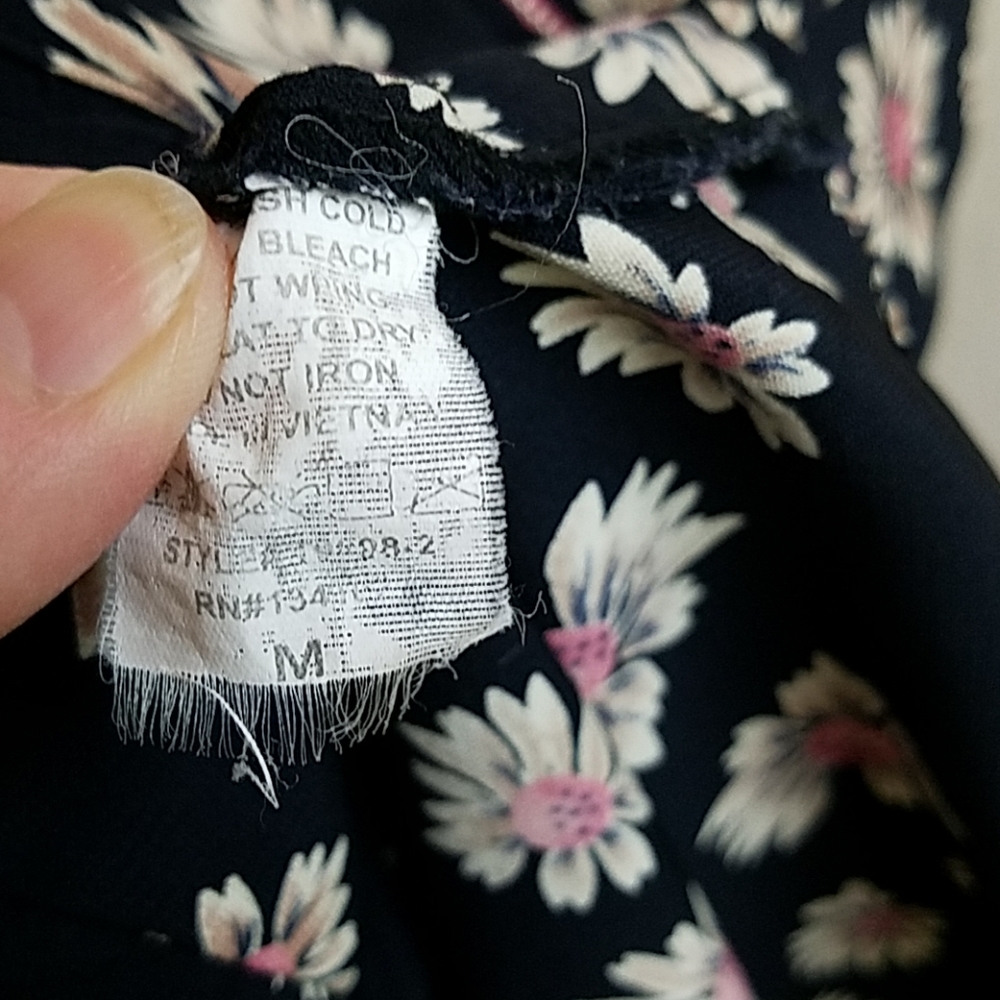 🟣 3/$25 B JEWEL blouse EUC - Picture 4 of 5